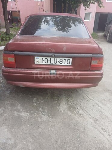 Opel Vectra 1993, 213,000 km - 1.6 l - Zaqatala