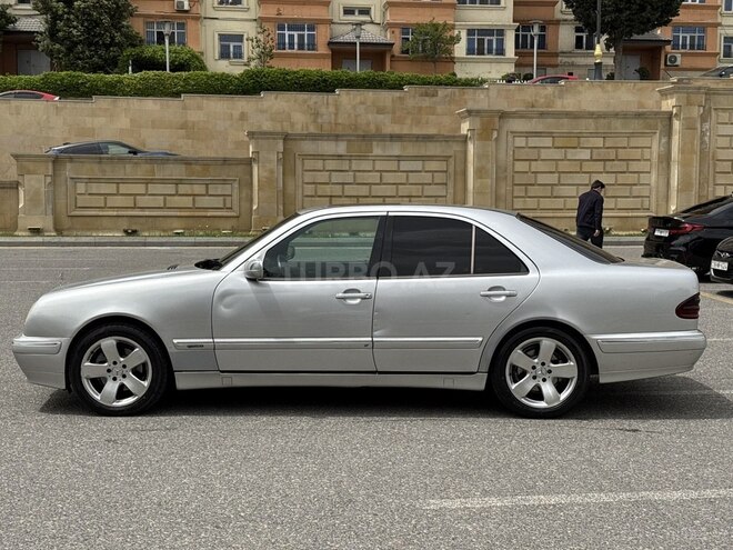 Mercedes E 270 2000, 300,000 km - 2.7 l - Bakı