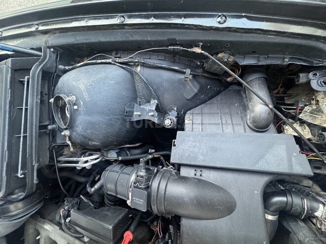 BMW 528 2000, 300,000 km - 2.8 л - Bakı