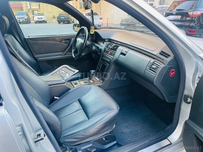 Mercedes E 220 d 2000, 356,824 km - 2.2 l - Bakı