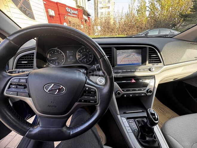 Hyundai Elantra 2018, 112,654 km - 2.0 l - Bakı