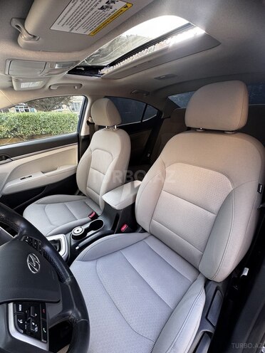 Hyundai Elantra 2018, 112,654 km - 2.0 l - Bakı