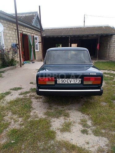 LADA (VAZ) 2107 2004, 38,918 km - 1.6 l - Salyan