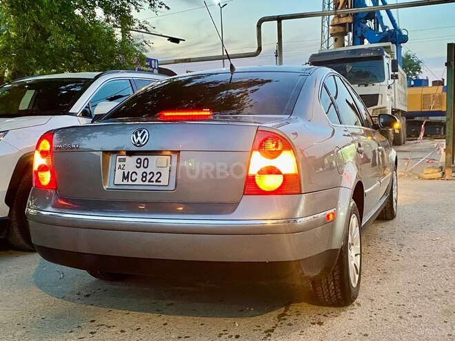 Volkswagen Passat 2004, 259,000 km - 2.0 l - Bakı
