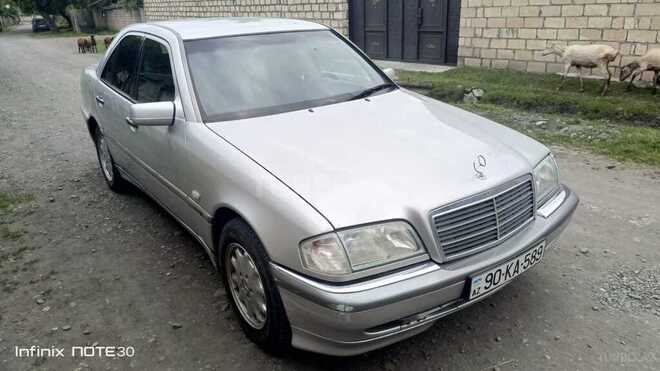 Mercedes C 200 1999, 440,000 km - 2.0 l - Qax