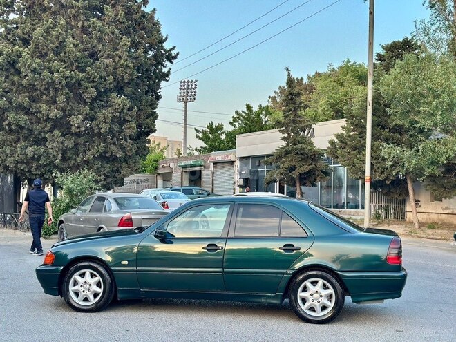 Mercedes C 240 1998, 317,000 km - 2.4 л - Sumqayıt