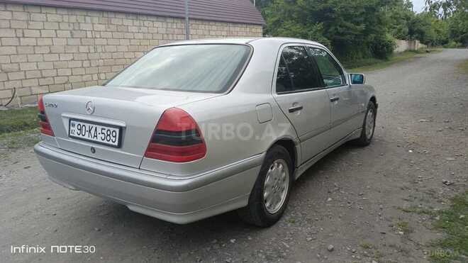 Mercedes C 200 1999, 440,000 km - 2.0 l - Qax