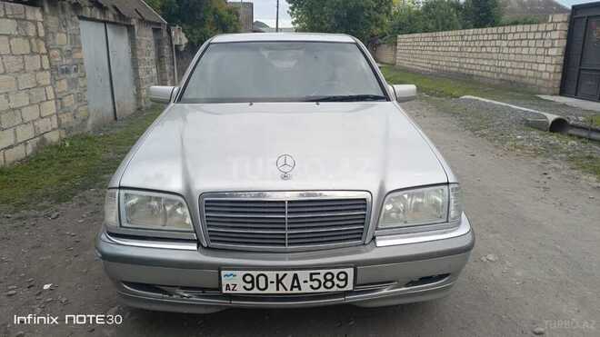 Mercedes C 200 1999, 440,000 km - 2.0 l - Qax
