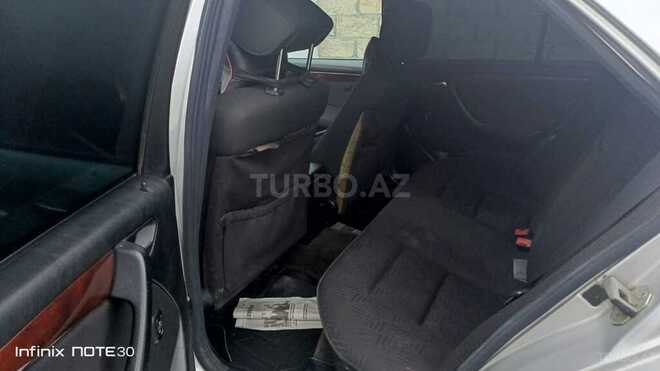 Mercedes C 200 1999, 440,000 km - 2.0 l - Qax