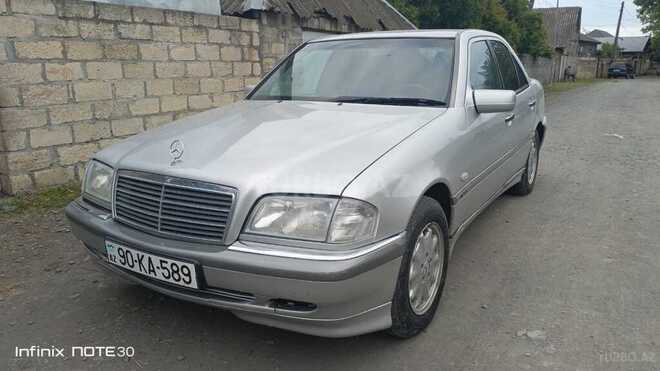Mercedes C 200 1999, 440,000 km - 2.0 l - Qax