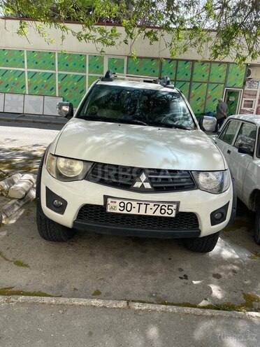 Mitsubishi L200 2014, 168,000 km - 2.5 l - Bakı