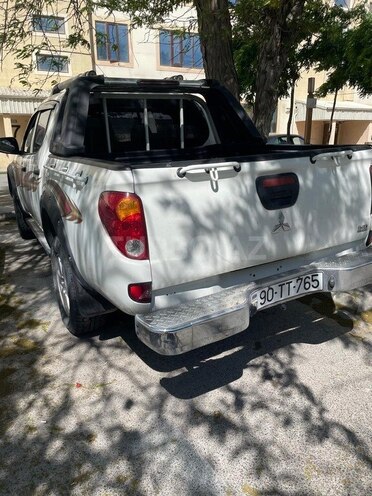 Mitsubishi L200 2014, 168,000 km - 2.5 l - Bakı