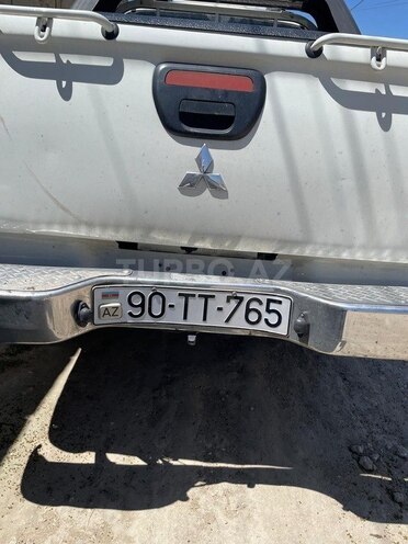 Mitsubishi L200 2014, 168,000 km - 2.5 l - Bakı