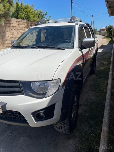 Mitsubishi L200 2014, 168,000 km - 2.5 l - Bakı