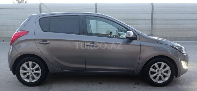 Hyundai i20 2013, 141,200 km - 1.4 l - Bakı