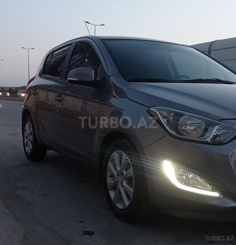 Hyundai i20 2013, 141,200 km - 1.4 l - Bakı