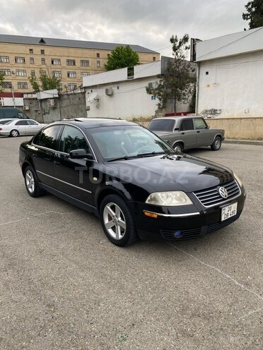 Volkswagen Passat 2003, 380,578 km - 2.8 l - Naftalan