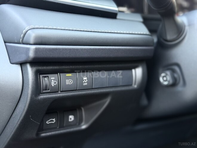 Toyota Camry 2024, 8,800 km - 2.0 l - Bakı