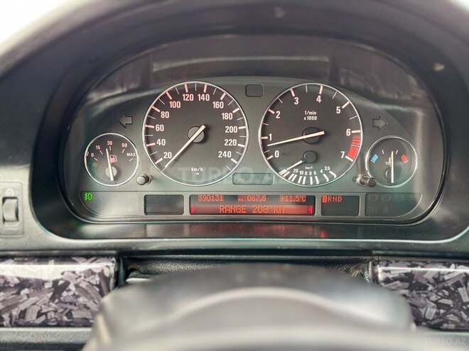 BMW 525 2002, 290,000 km - 2.5 l - Bakı