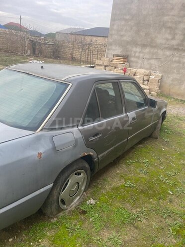 Mercedes E 200 d 1991, 642,000 km - 2.0 l - Bakı