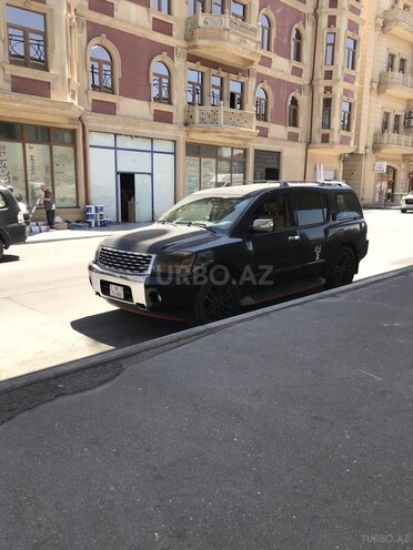 Nissan Armada-5