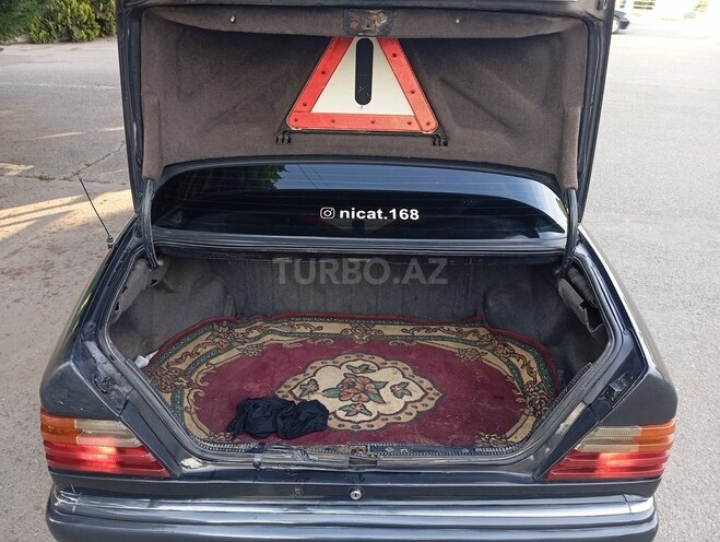 Mercedes E 200 d 1995, 591,000 km - 2.0 l - Qazax