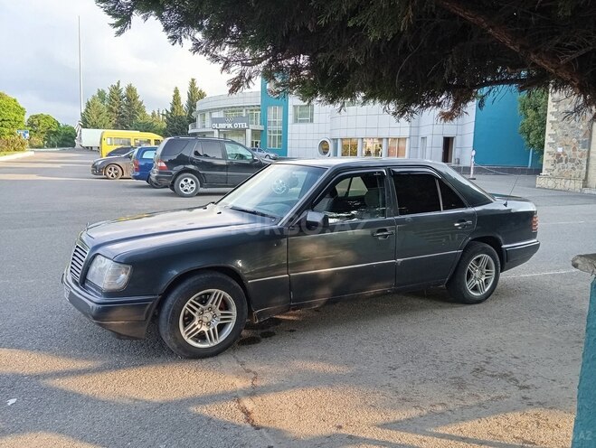 Mercedes E 200 d 1995, 591,000 km - 2.0 l - Qazax
