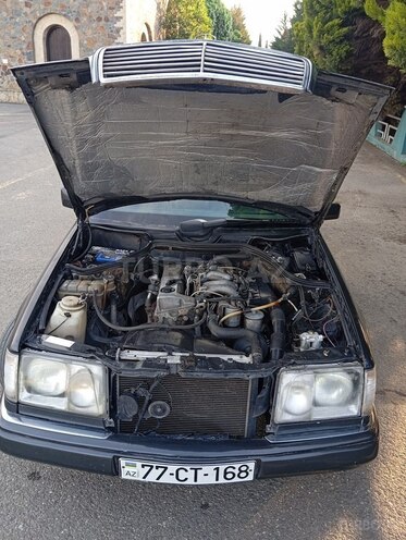 Mercedes E 200 d 1995, 591,000 km - 2.0 l - Qazax