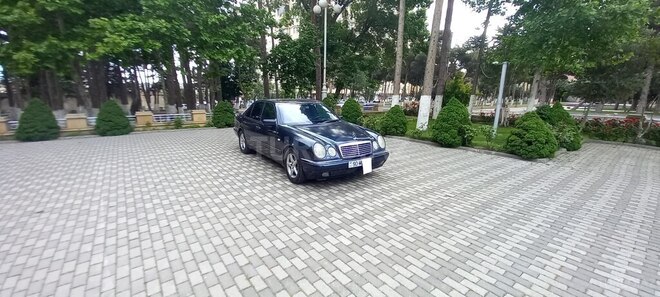 Mercedes E 200 1997, 390,000 km - 2.0 l - Bakı