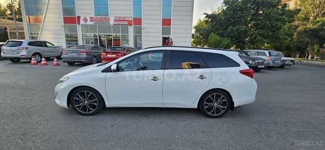 Toyota Auris 2013, 239,441 km - 1.4 л - Sumqayıt