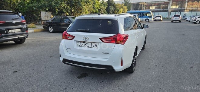 Toyota Auris 2013, 239,441 km - 1.4 л - Sumqayıt