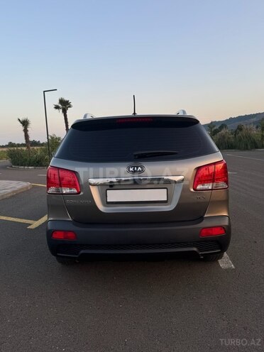 Kia Sorento-8