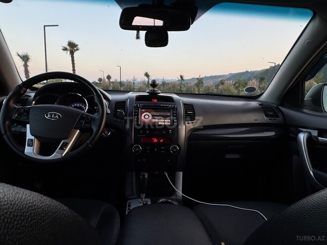 Kia Sorento-9