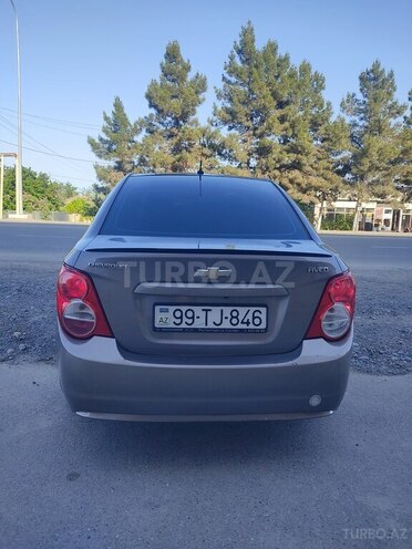 Chevrolet Aveo-5