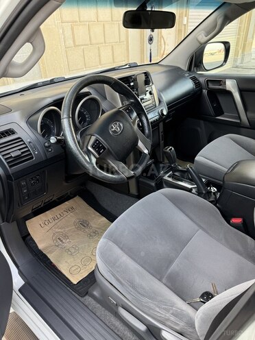 Toyota Land Cruiser Prado 2010, 185,000 km - 2.7 l - Bakı