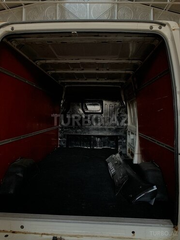 Ford Transit-12