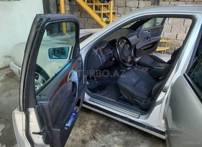 Mercedes E 240 1998, 354,767 km - 2.4 l - Bakı