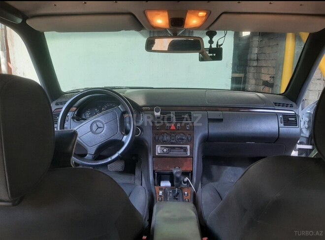 Mercedes E 240 1998, 354,767 km - 2.4 l - Bakı