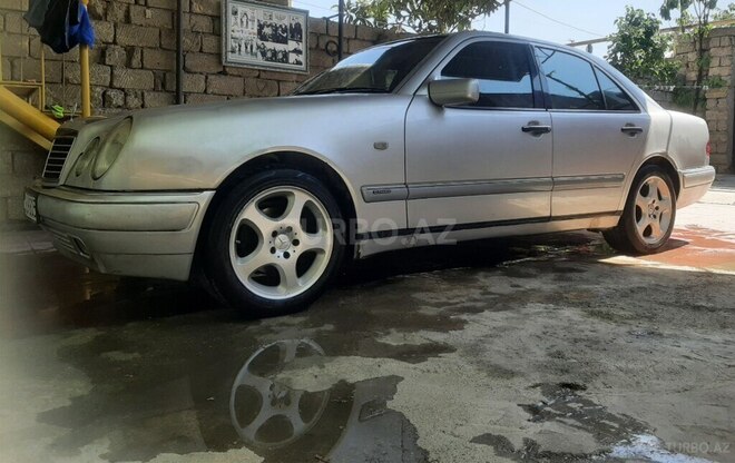 Mercedes E 240 1998, 354,767 km - 2.4 l - Bakı