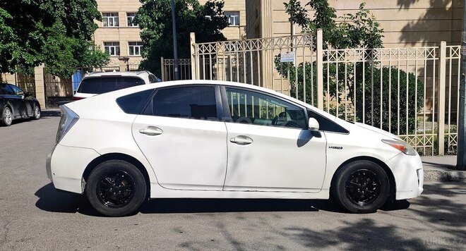 Toyota Prius 2009, 350,000 km - 1.8 л - Bakı