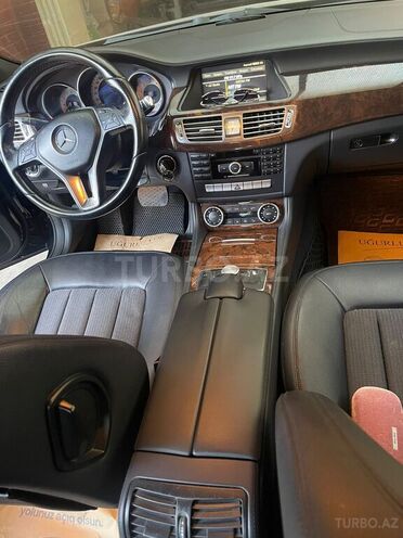 Mercedes CLS 350 2011, 206,000 km - 3.5 l - Bakı