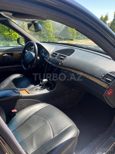 Mercedes E 220 d 2004, 581,400 km - 2.2 l - Bakı