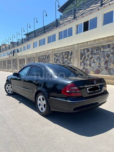Mercedes E 220 d 2004, 581,400 km - 2.2 l - Bakı