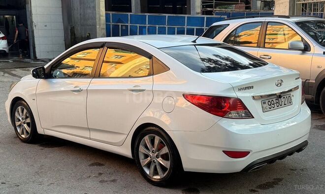 Hyundai Accent 2011, 217,000 km - 1.6 l - Bakı