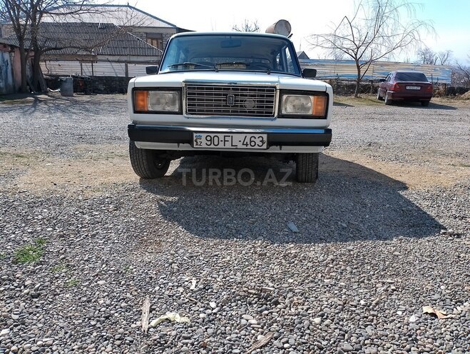 LADA (VAZ) 2107 2006, 85,000 km - 1.6 l - Qazax