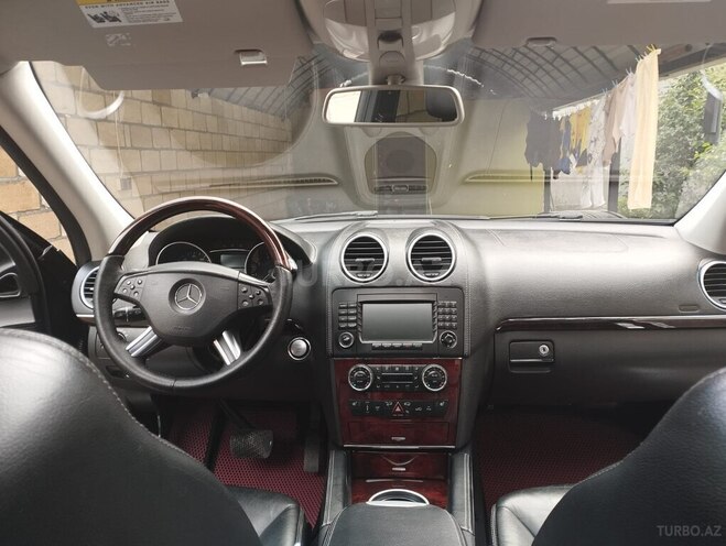 Mercedes GL 550 2008, 215,101 km - 5.5 l - Zaqatala