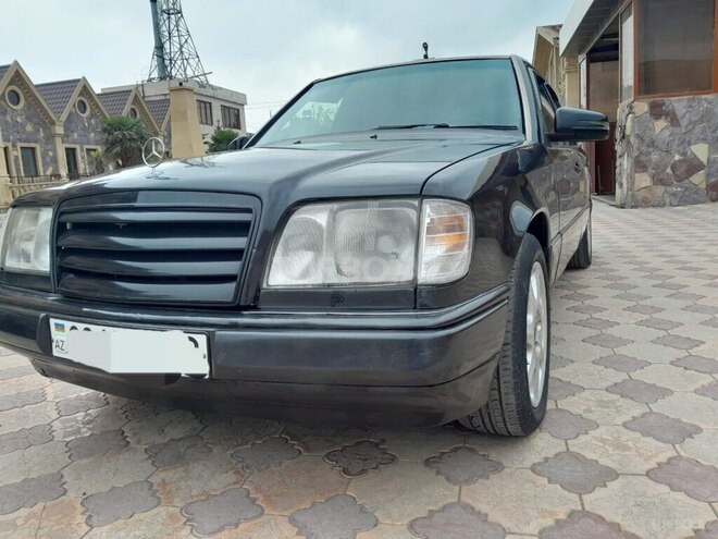 Mercedes E 220 1994, 380,000 km - 2.2 l - Bakı