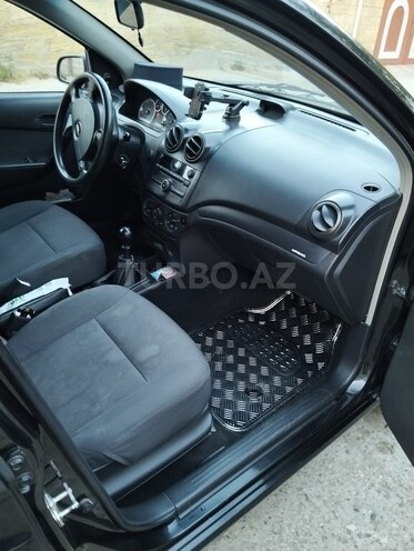 Chevrolet Aveo-8