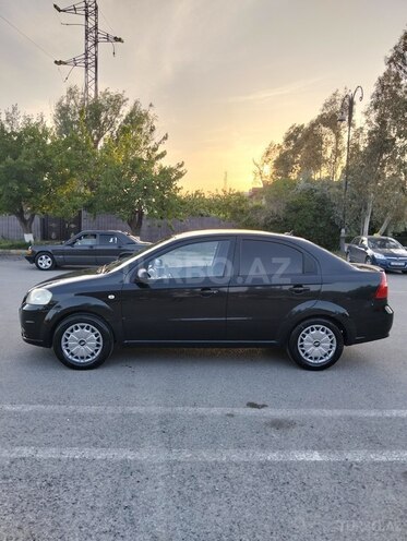 Chevrolet Aveo-5