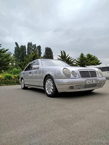 Mercedes E 280 1999, 356,800 km - 2.8 l - Cəlilabad